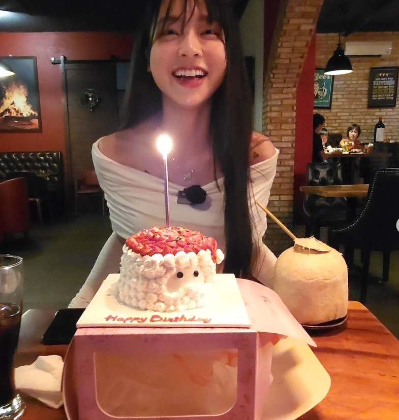 이렇게 보면 이쁜데 어떻게 보면 별로고