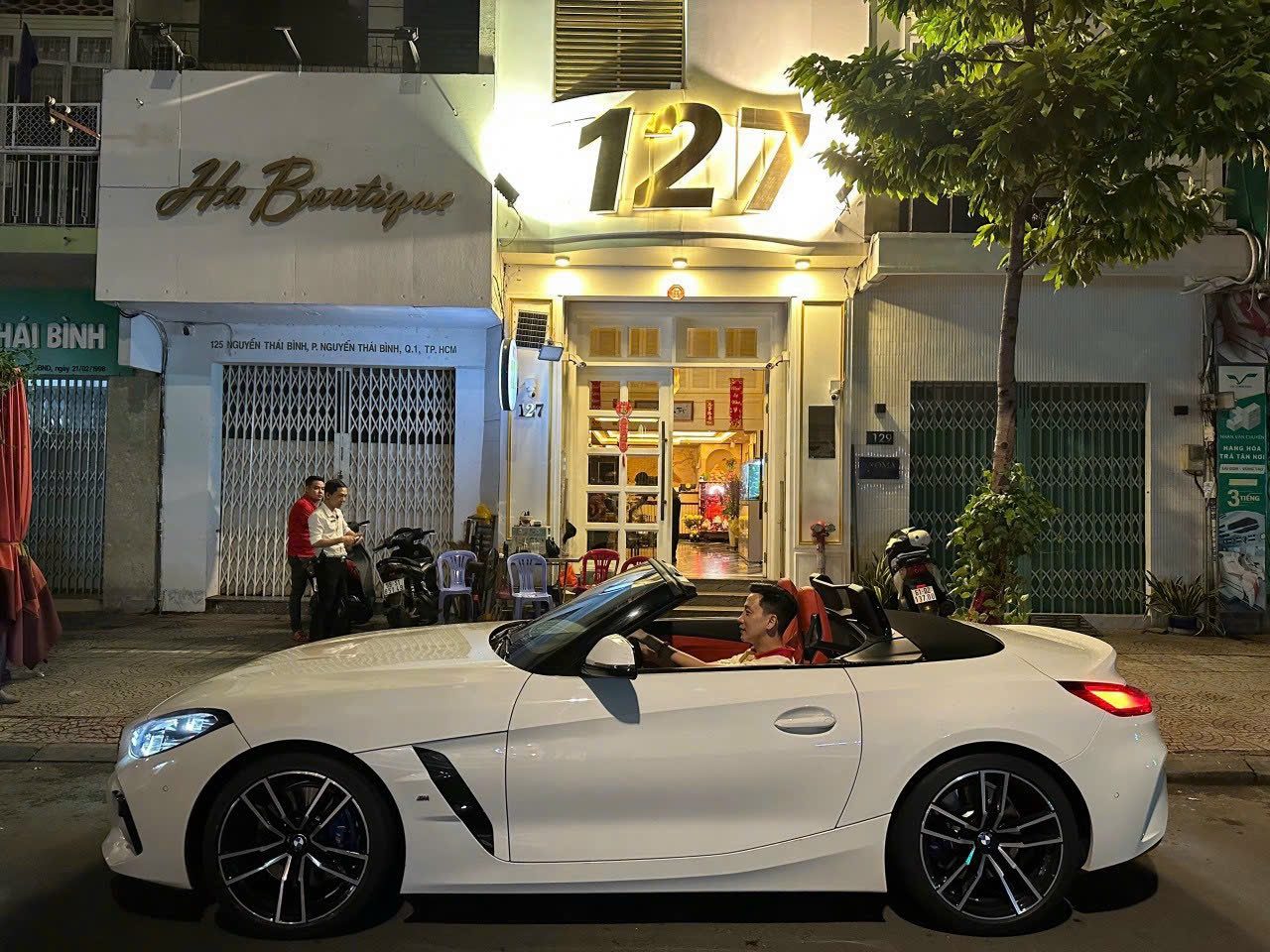 BIBI 127 호치민 가라오케 룸